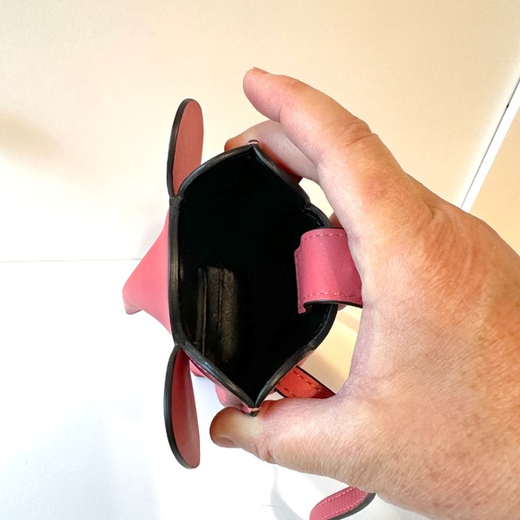 👜 LOEWE Elephant Pocket Shoulder Bag – Classic Calfskin “Candy” 🐘 - Picture 8 of 15